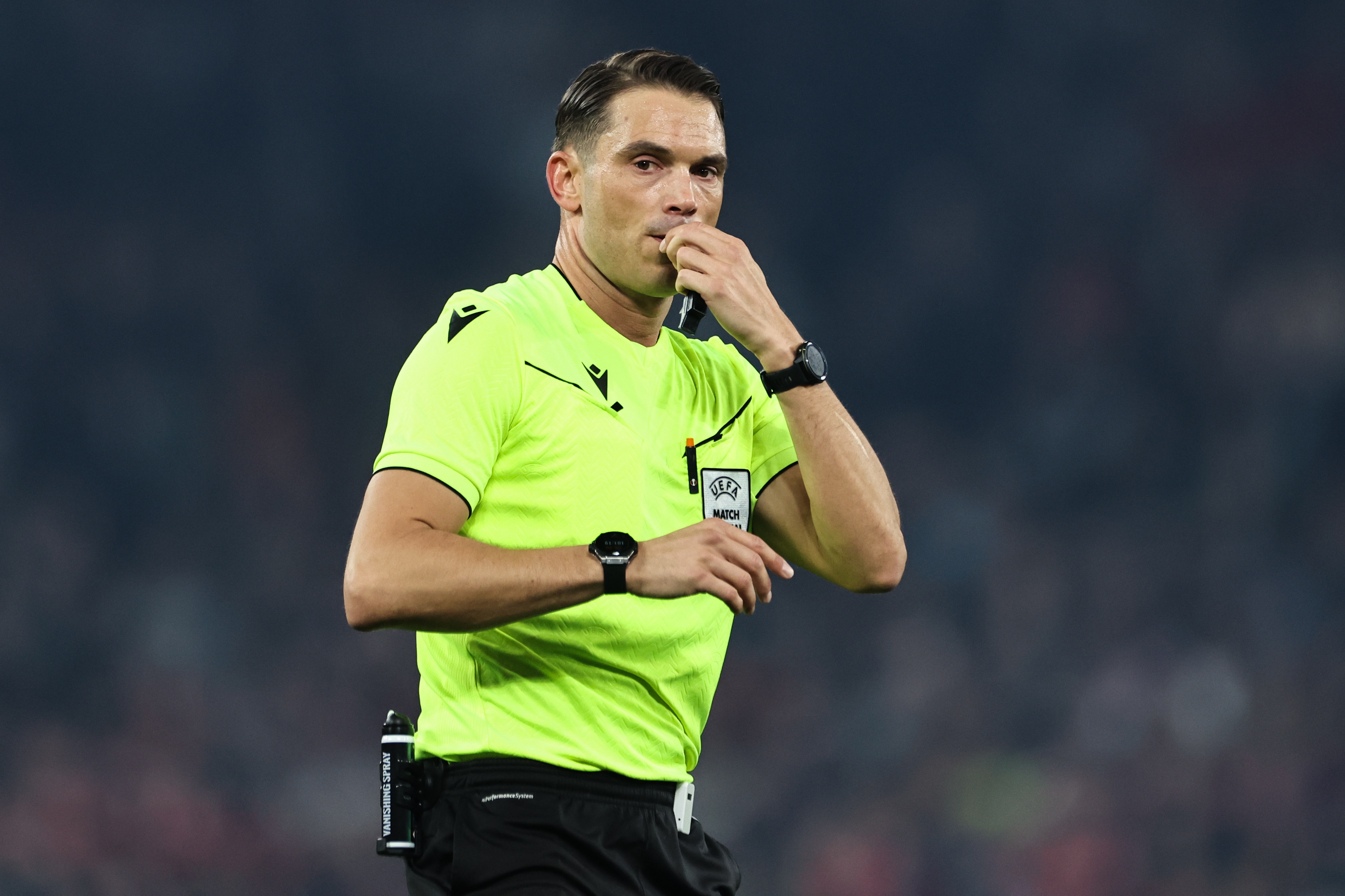 kaiyun-欧冠半决赛首回合巴黎VS拜仁裁判：瑞士裁判桑德罗·舍雷尔执法